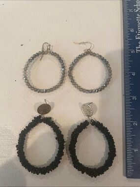Women's Beaded Hoop Earrings Set - silver & Black